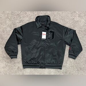 Jordan Varsity Bomber Core Jacket Black FV7137-010 Womens‎ Size L